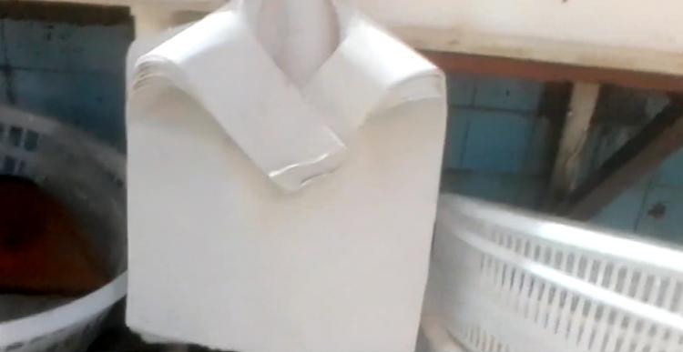 DƬ